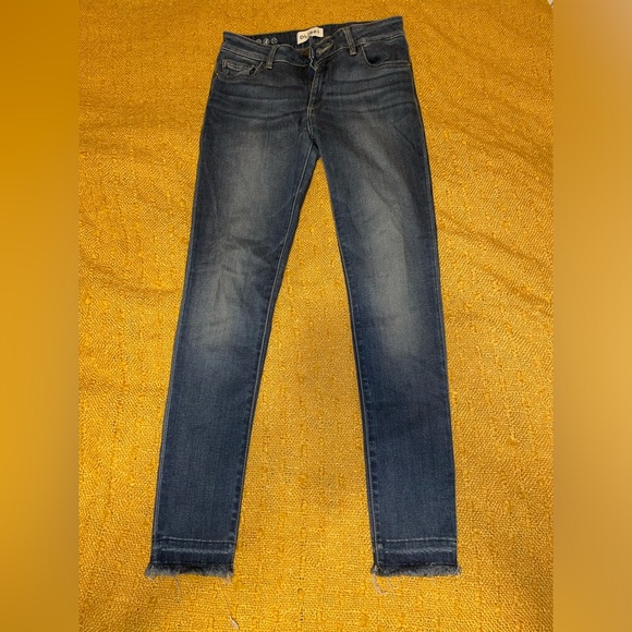 Medium Wash DL1961 Power Legging Jeans - Picture 5 of 9